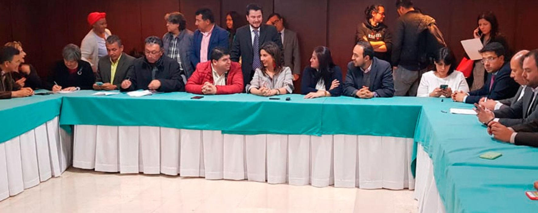 Se firman acuerdos significativos para la educación con el magisterio colombiano