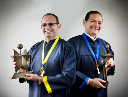 Carlos Enrique Arias, de Córdoba, y Orlando Ariza Vesga, de Putumayo, son los ganadores del Premio Compartir 2019