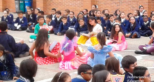 Colegio Compartir celebró el día del idioma
