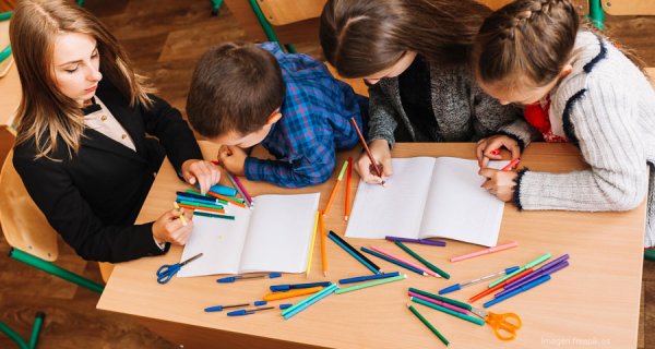 Fundación aeioTÚ ofrece desarrollo profesional para educadores de primera infancia