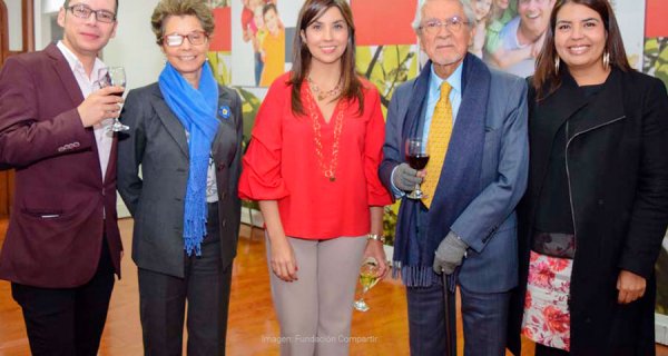 La Fundación Compartir celebró el viaje de Luis Bermúdez al Global Teacher Prize 