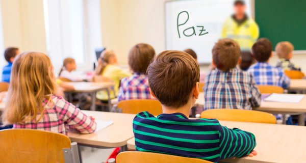 La Policía se prepara en las aulas para el posconflicto