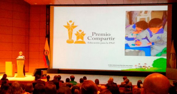 Lanzamiento Premio Compartir Educación para la Paz